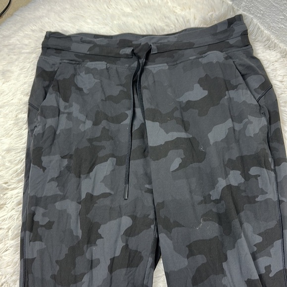 Lululemon Ready to Rulu Jogger Crop Heritage 365 Camo Deep Coal Multi - Picture 2 of 7
